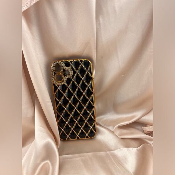 Luxury Black and Gold IPhone 16 plus Case - Picture 3 of 4